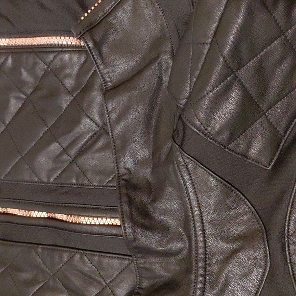 Victoria Secret Sport Womens Size XS Black Quilted Faux Leather Moto Jacket - Picture 12 of 12